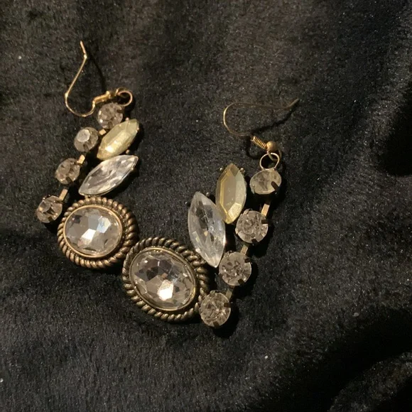 Spectacular clear quartz Dangle earrings no 1 1/2β long - Picture 2 of 6